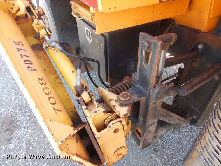 image for item DP0348 2003 International 7400  Crew Cab dump truck