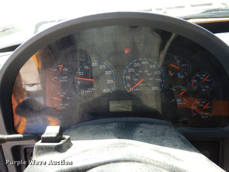 image for item DP0348 2003 International 7400  Crew Cab dump truck