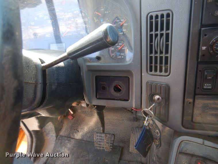 image for item DP0348 2003 International 7400  Crew Cab dump truck