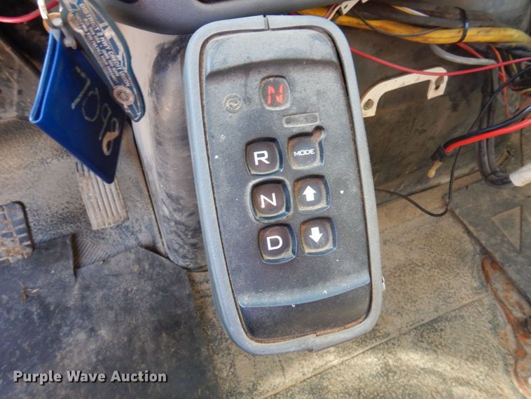 image for item DP0348 2003 International 7400  Crew Cab dump truck