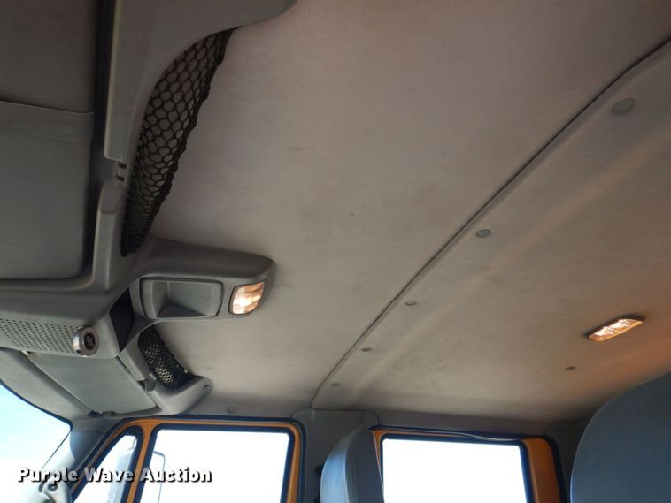 image for item DP0348 2003 International 7400  Crew Cab dump truck