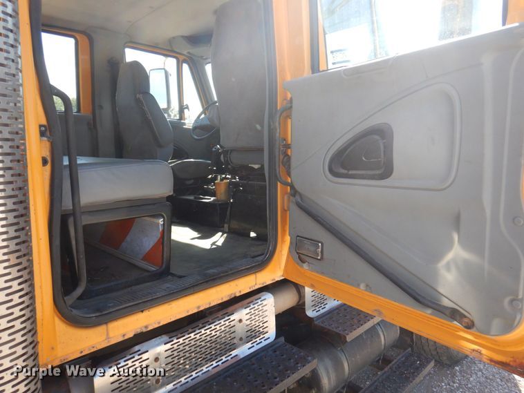 image for item DP0348 2003 International 7400  Crew Cab dump truck