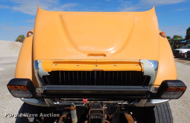 image for item DP0348 2003 International 7400  Crew Cab dump truck