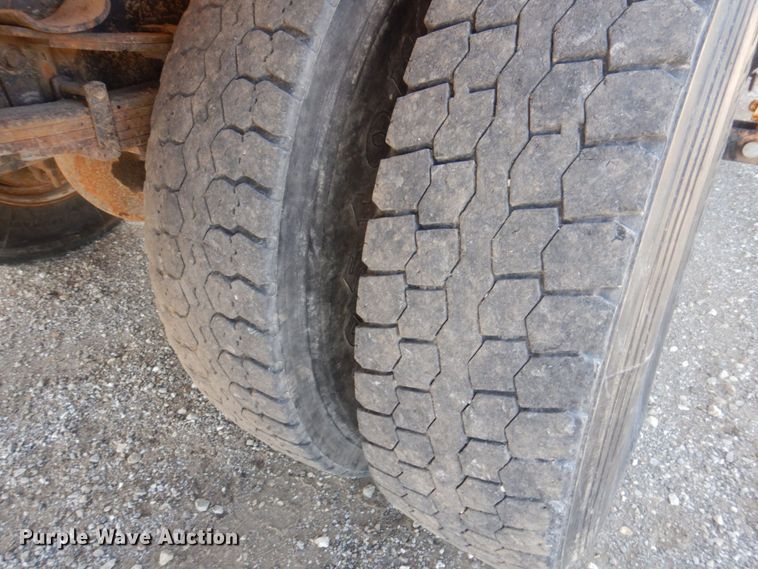 image for item DP0348 2003 International 7400  Crew Cab dump truck