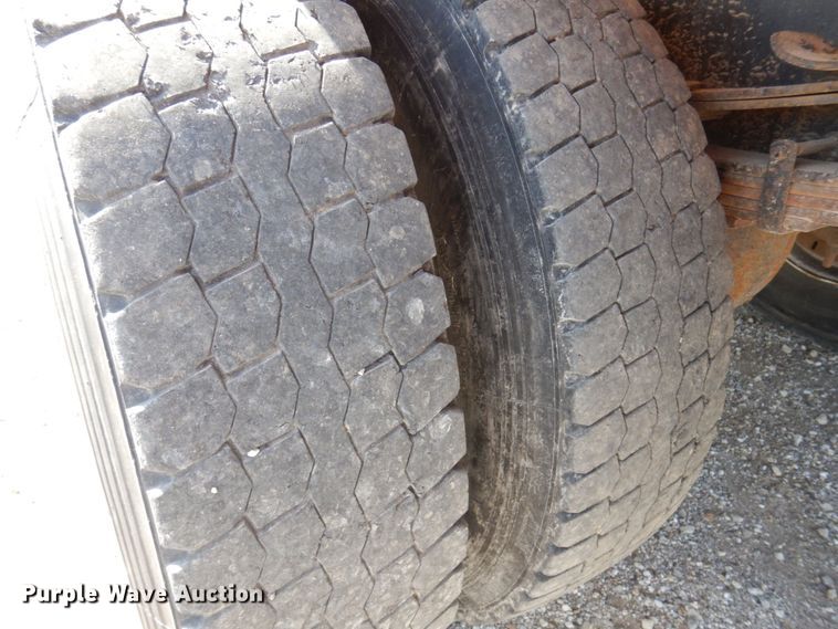 image for item DP0348 2003 International 7400  Crew Cab dump truck