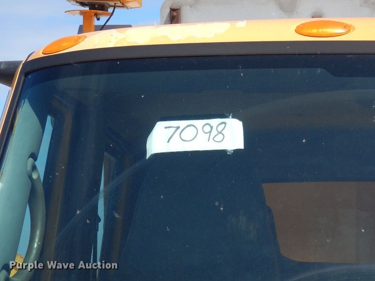 image for item DP0348 2003 International 7400  Crew Cab dump truck