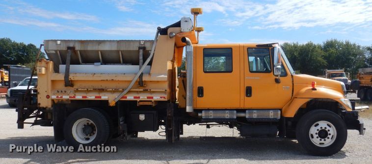 image for item DP0352 2005 International 7400  Crew Cab dump truck