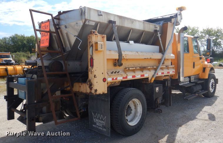 image for item DP0352 2005 International 7400  Crew Cab dump truck