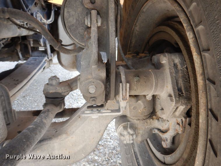 image for item DP0352 2005 International 7400  Crew Cab dump truck