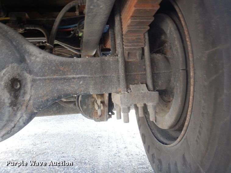 image for item DP0352 2005 International 7400  Crew Cab dump truck