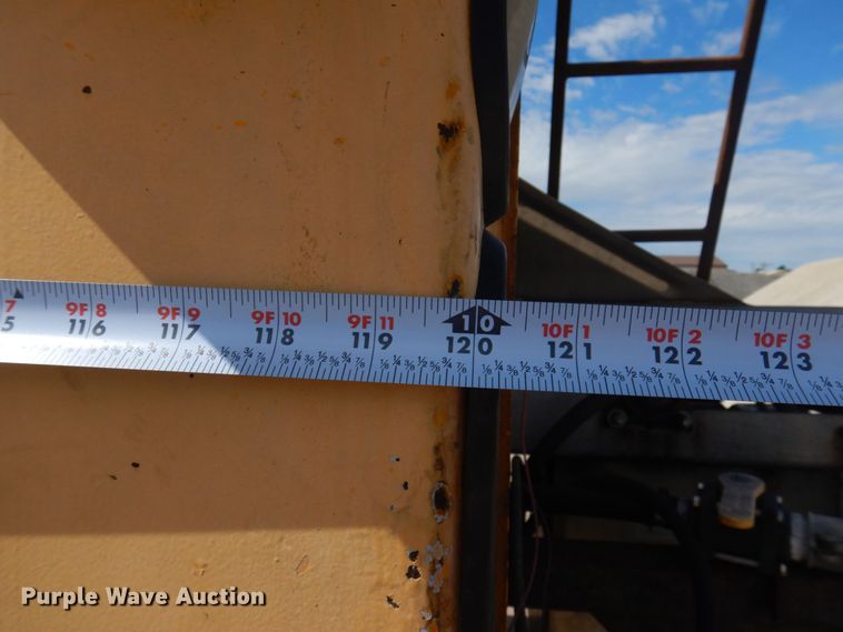 image for item DP0352 2005 International 7400  Crew Cab dump truck