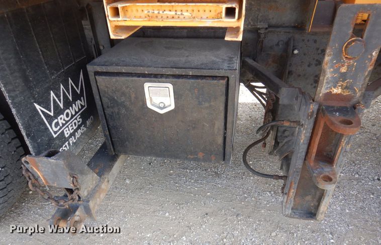 image for item DP0352 2005 International 7400  Crew Cab dump truck