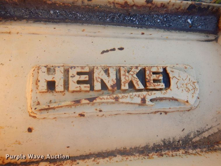 image for item DP0352 2005 International 7400  Crew Cab dump truck