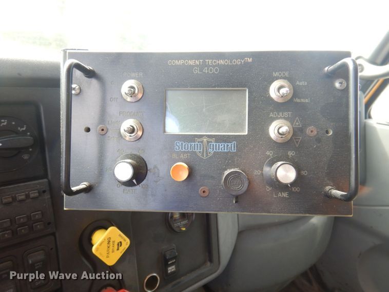 image for item DP0352 2005 International 7400  Crew Cab dump truck