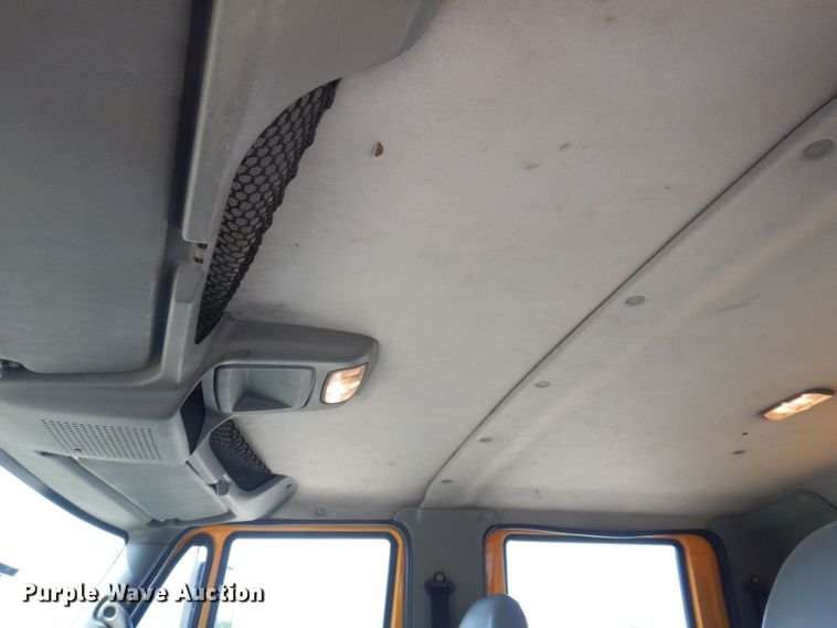 image for item DP0352 2005 International 7400  Crew Cab dump truck