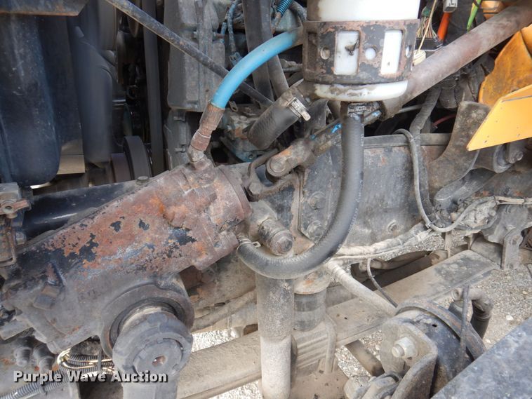 image for item DP0352 2005 International 7400  Crew Cab dump truck