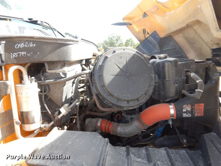 image for item DP0352 2005 International 7400  Crew Cab dump truck