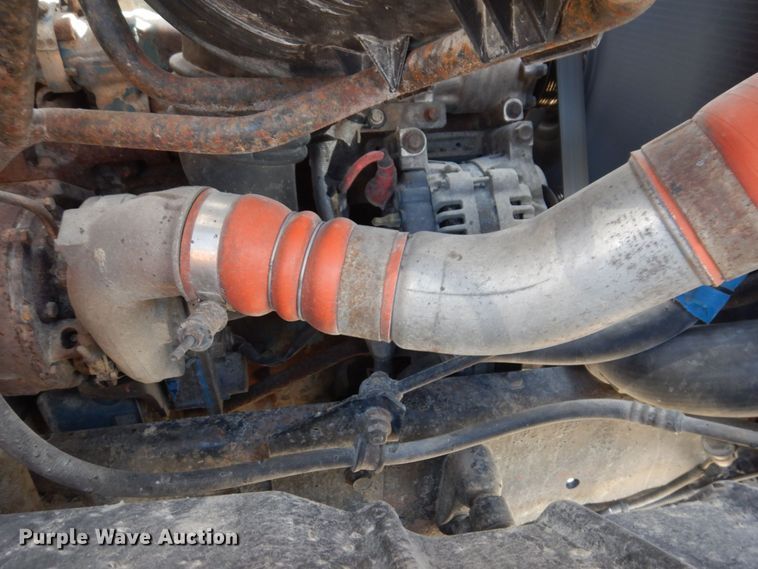 image for item DP0352 2005 International 7400  Crew Cab dump truck