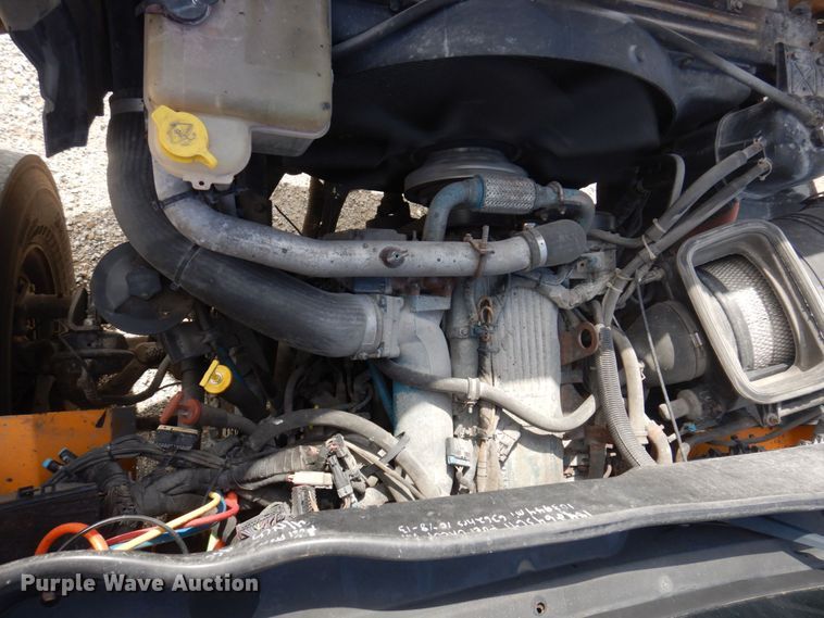 image for item DP0352 2005 International 7400  Crew Cab dump truck