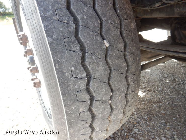 image for item DP0352 2005 International 7400  Crew Cab dump truck