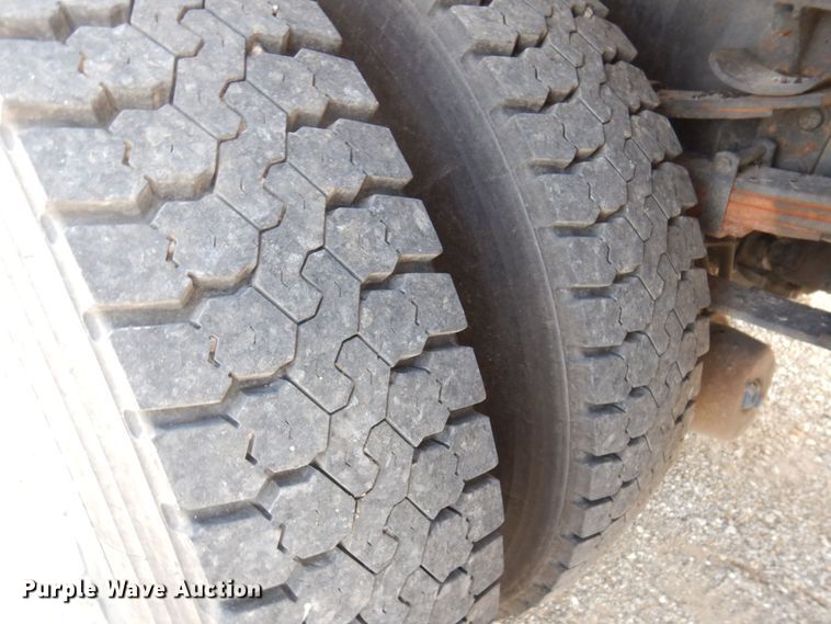 image for item DP0352 2005 International 7400  Crew Cab dump truck