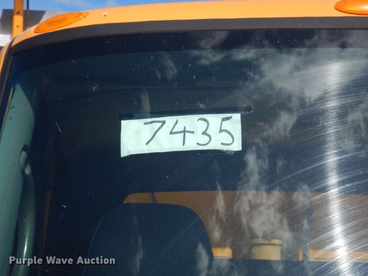 image for item DP0352 2005 International 7400  Crew Cab dump truck