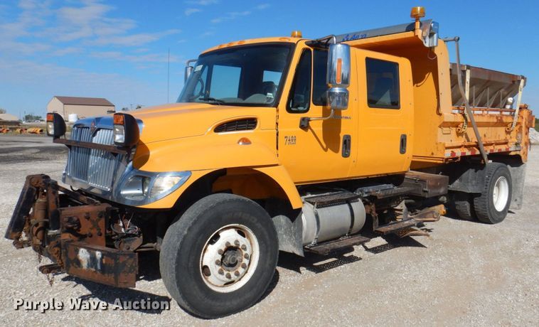 image for item DP0353 2005 International 7400  Crew Cab dump truck