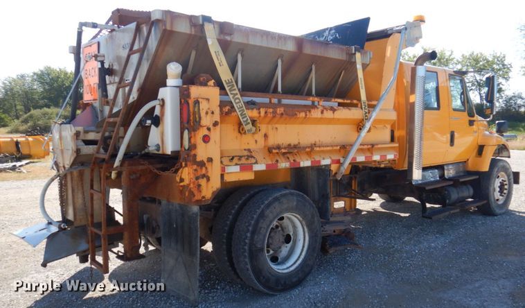 image for item DP0353 2005 International 7400  Crew Cab dump truck