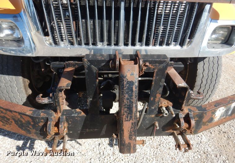 image for item DP0353 2005 International 7400  Crew Cab dump truck