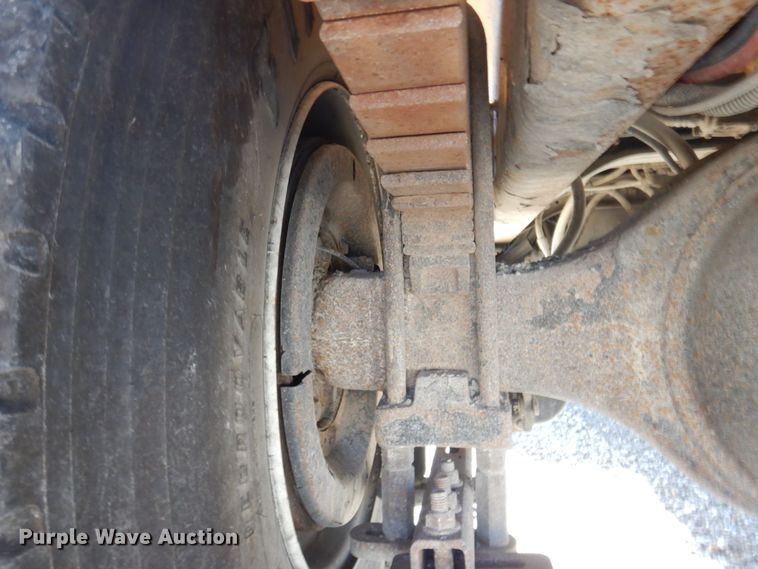 image for item DP0353 2005 International 7400  Crew Cab dump truck