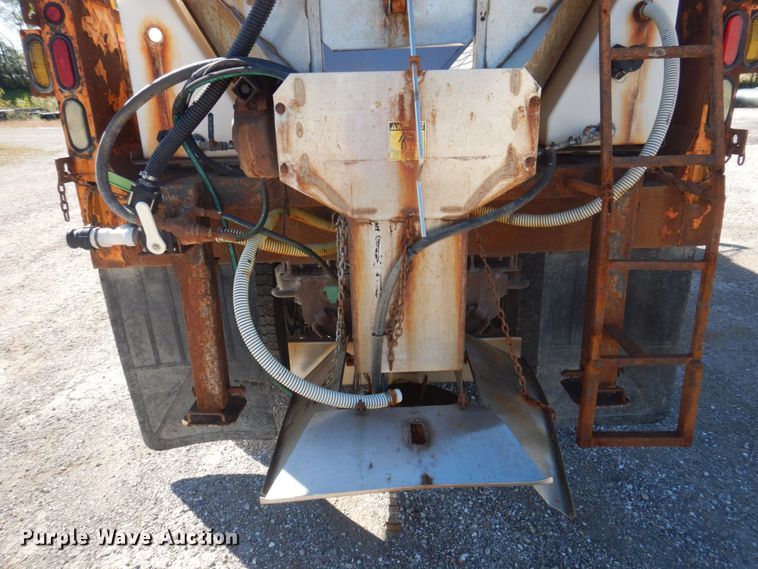 image for item DP0353 2005 International 7400  Crew Cab dump truck