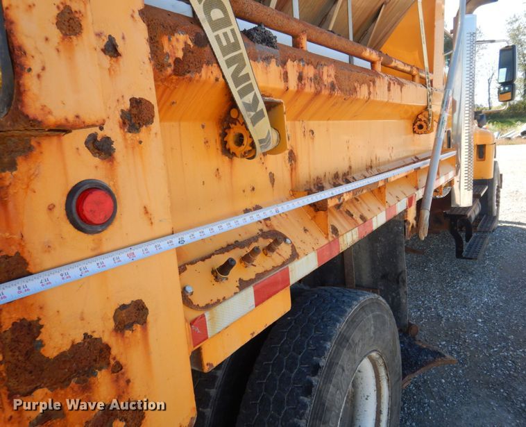 image for item DP0353 2005 International 7400  Crew Cab dump truck