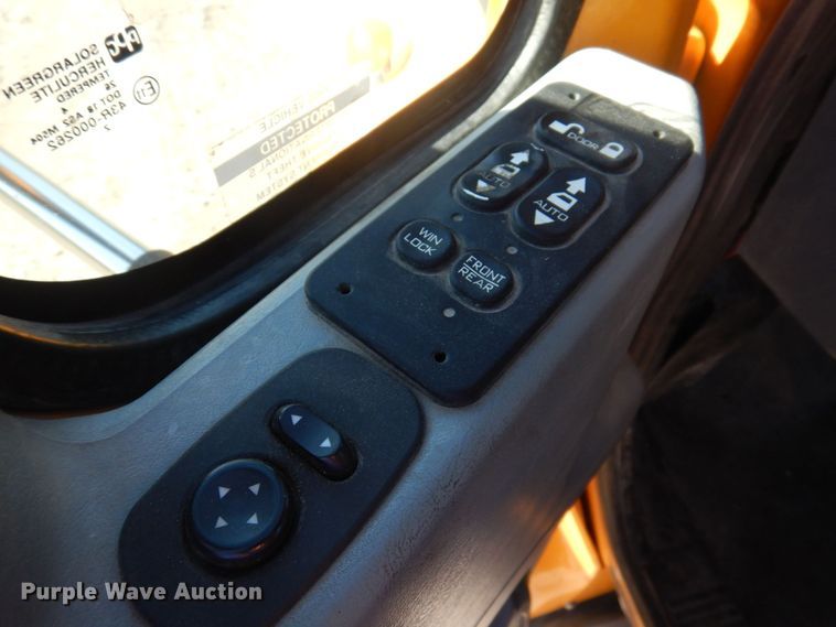 image for item DP0353 2005 International 7400  Crew Cab dump truck