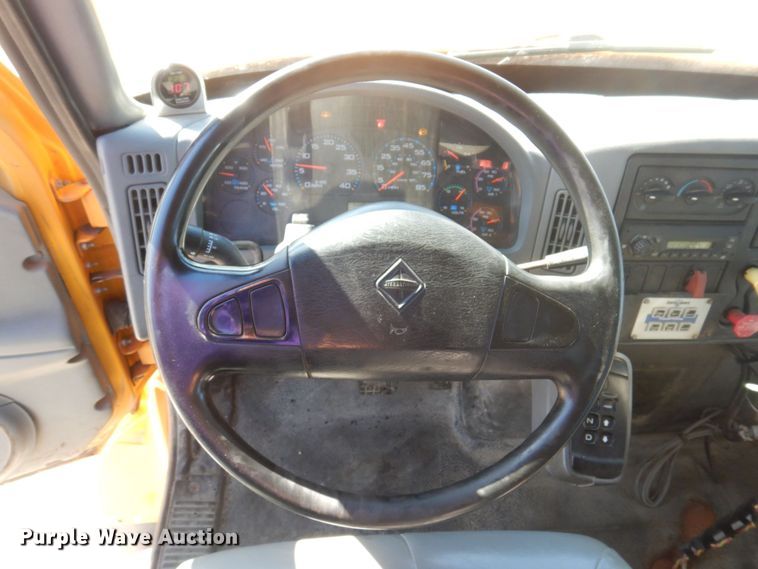 image for item DP0353 2005 International 7400  Crew Cab dump truck