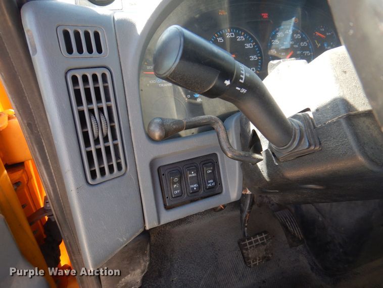 image for item DP0353 2005 International 7400  Crew Cab dump truck