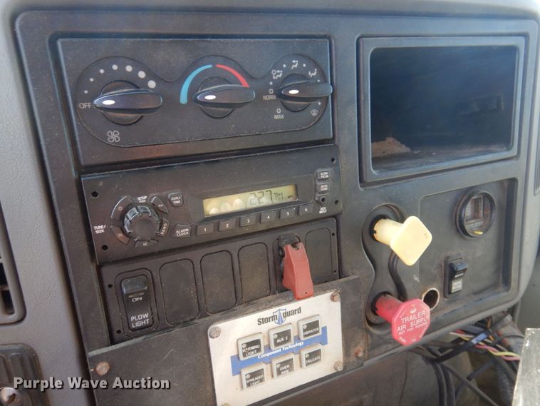 image for item DP0353 2005 International 7400  Crew Cab dump truck