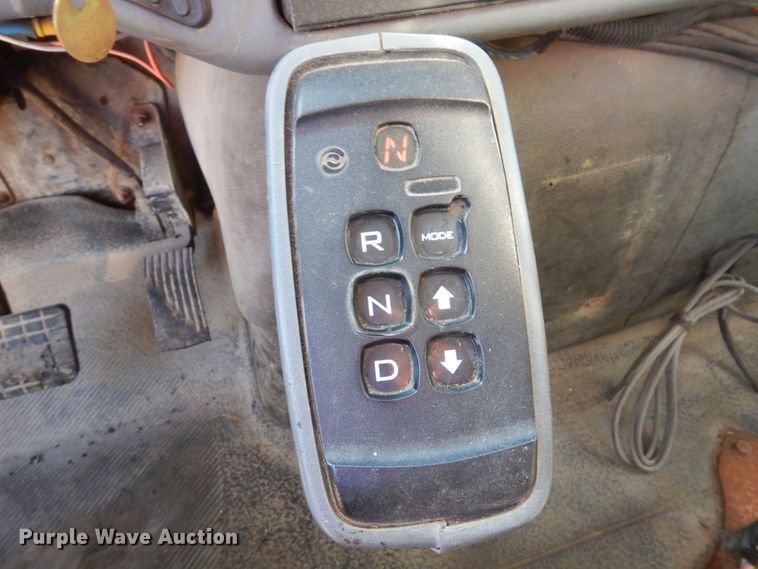 image for item DP0353 2005 International 7400  Crew Cab dump truck