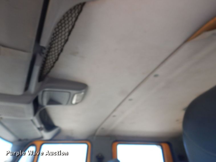 image for item DP0353 2005 International 7400  Crew Cab dump truck