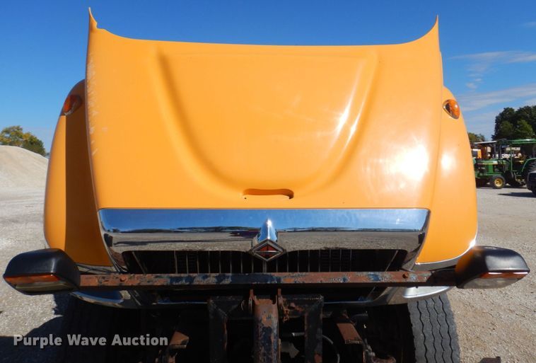 image for item DP0353 2005 International 7400  Crew Cab dump truck