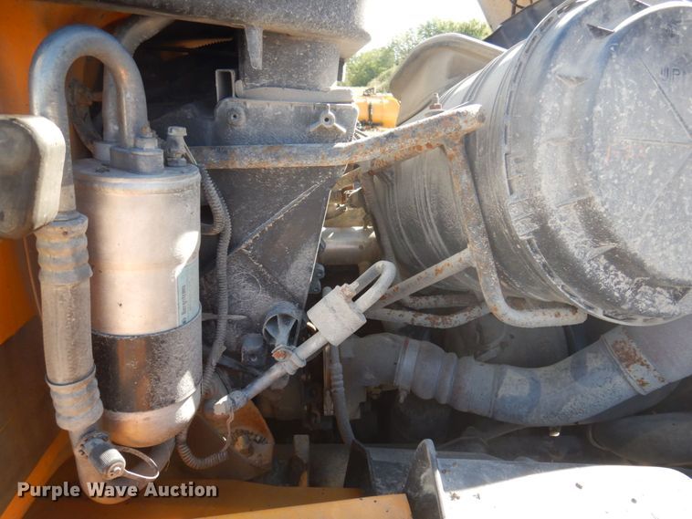 image for item DP0353 2005 International 7400  Crew Cab dump truck