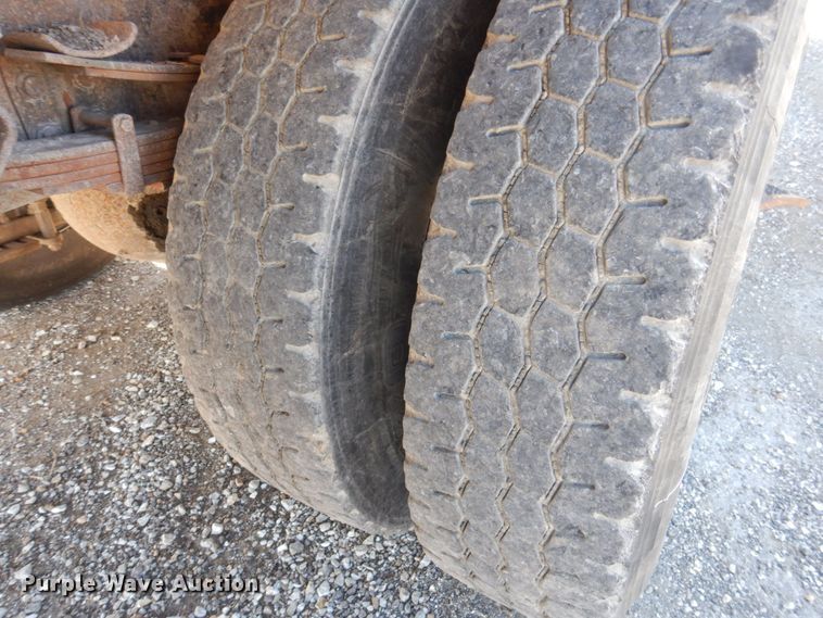 image for item DP0353 2005 International 7400  Crew Cab dump truck