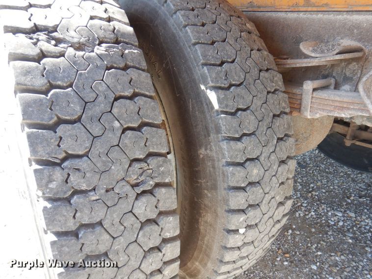 image for item DP0353 2005 International 7400  Crew Cab dump truck