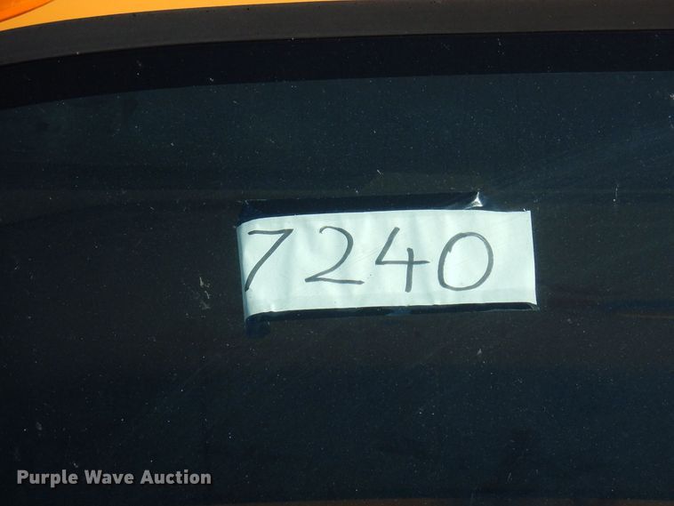 image for item DP0353 2005 International 7400  Crew Cab dump truck