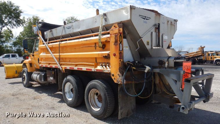 image for item DP0355 2006 International 7400  dump truck