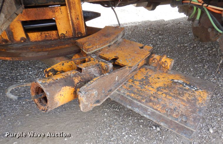 image for item DP0355 2006 International 7400  dump truck