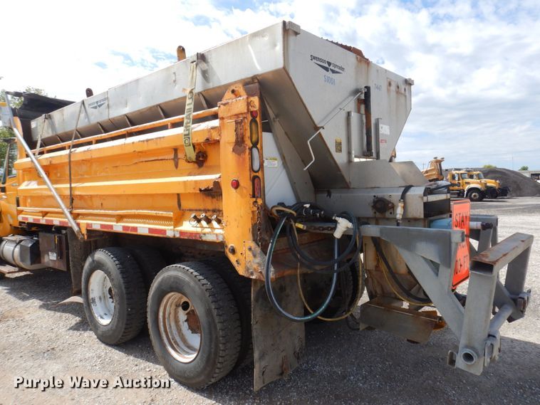 image for item DP0355 2006 International 7400  dump truck