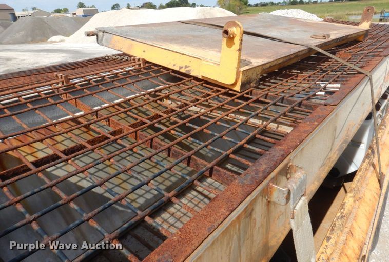 image for item DP0355 2006 International 7400  dump truck