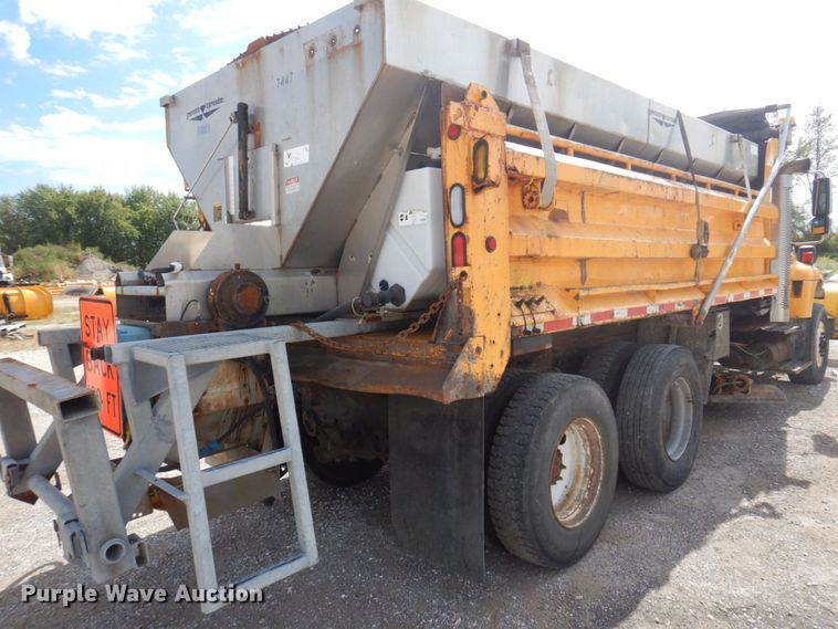 image for item DP0355 2006 International 7400  dump truck