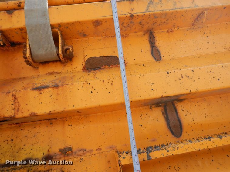 image for item DP0355 2006 International 7400  dump truck