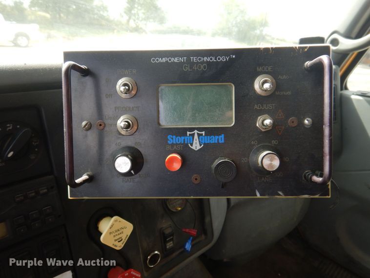 image for item DP0355 2006 International 7400  dump truck